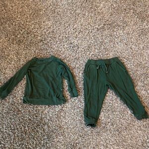 Kyte baby green matching set. Excellent condition.